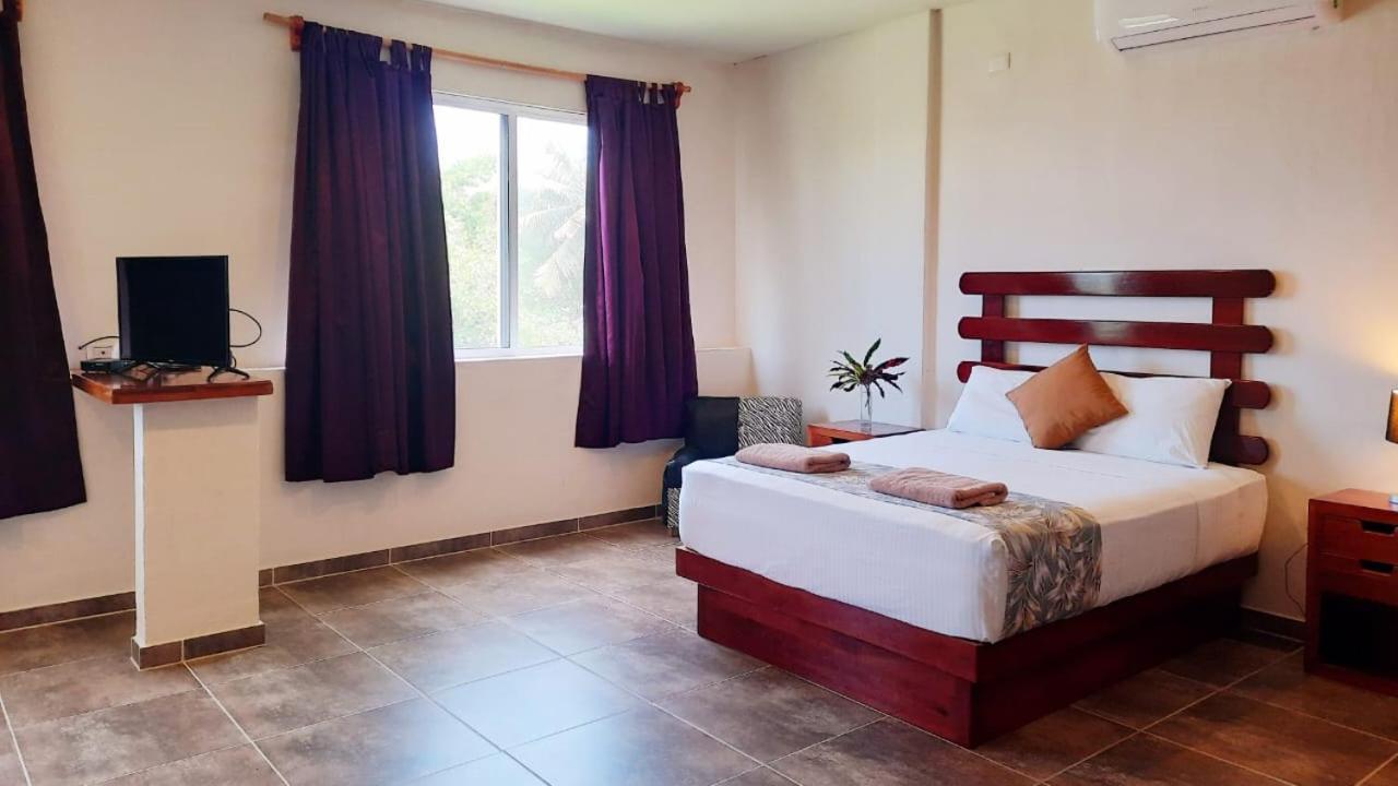 Porto Coral Hotel & Suites Mahahual Exterior foto